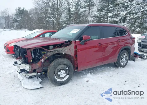 2024 Toyota Highlander Xle z USA, uszkodzony, nr VIN 5TDKDRBH9RS541305